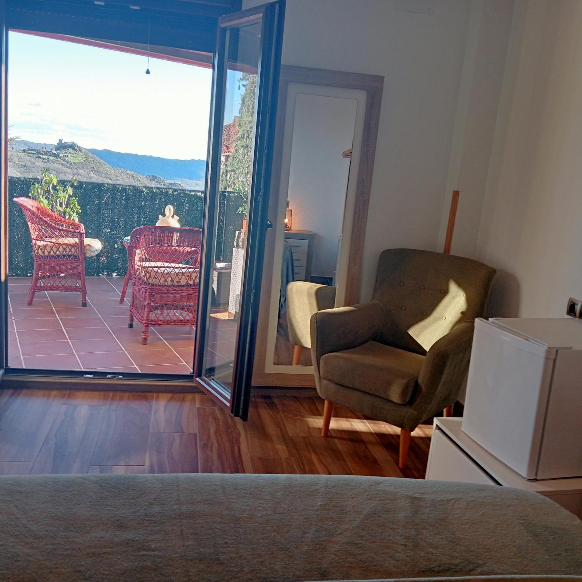 Villamiel Restaurante & Hotel Rural El Mirador De Trevejo,Ideal Para Parejas מראה חיצוני תמונה